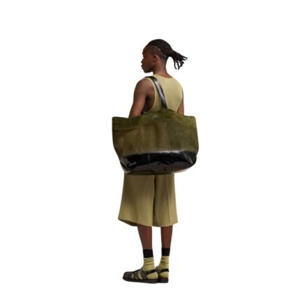 EAST WEST MAXI AMI SHOPPING BAG IN OLIVE